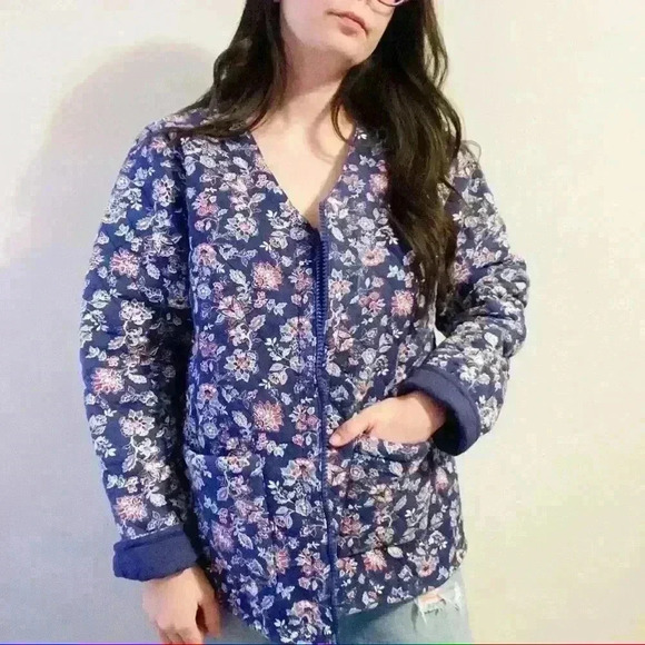 Reversible navy quilted floral jacket - Picture 3 of 7